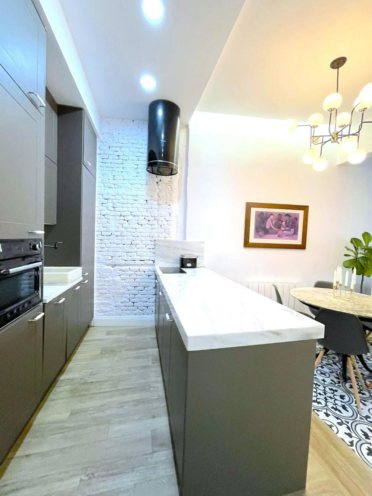 New Apartment In City-Center, Gran Via Madrid Buitenkant foto